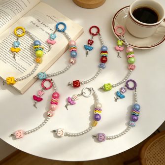 Dopamine Simple Pearl Beaded Phone Chain Keychain Bag Hanging Phone Charm with Horn Studs